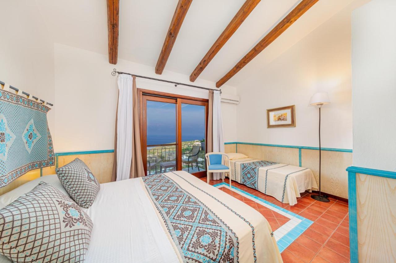 Готель Il Borgo Bagabaga - Exclusive Country Retreat Кастельсардо Екстер'єр фото