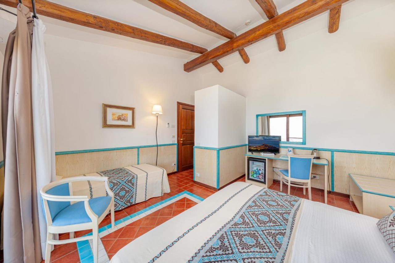 Готель Il Borgo Bagabaga - Exclusive Country Retreat Кастельсардо Екстер'єр фото
