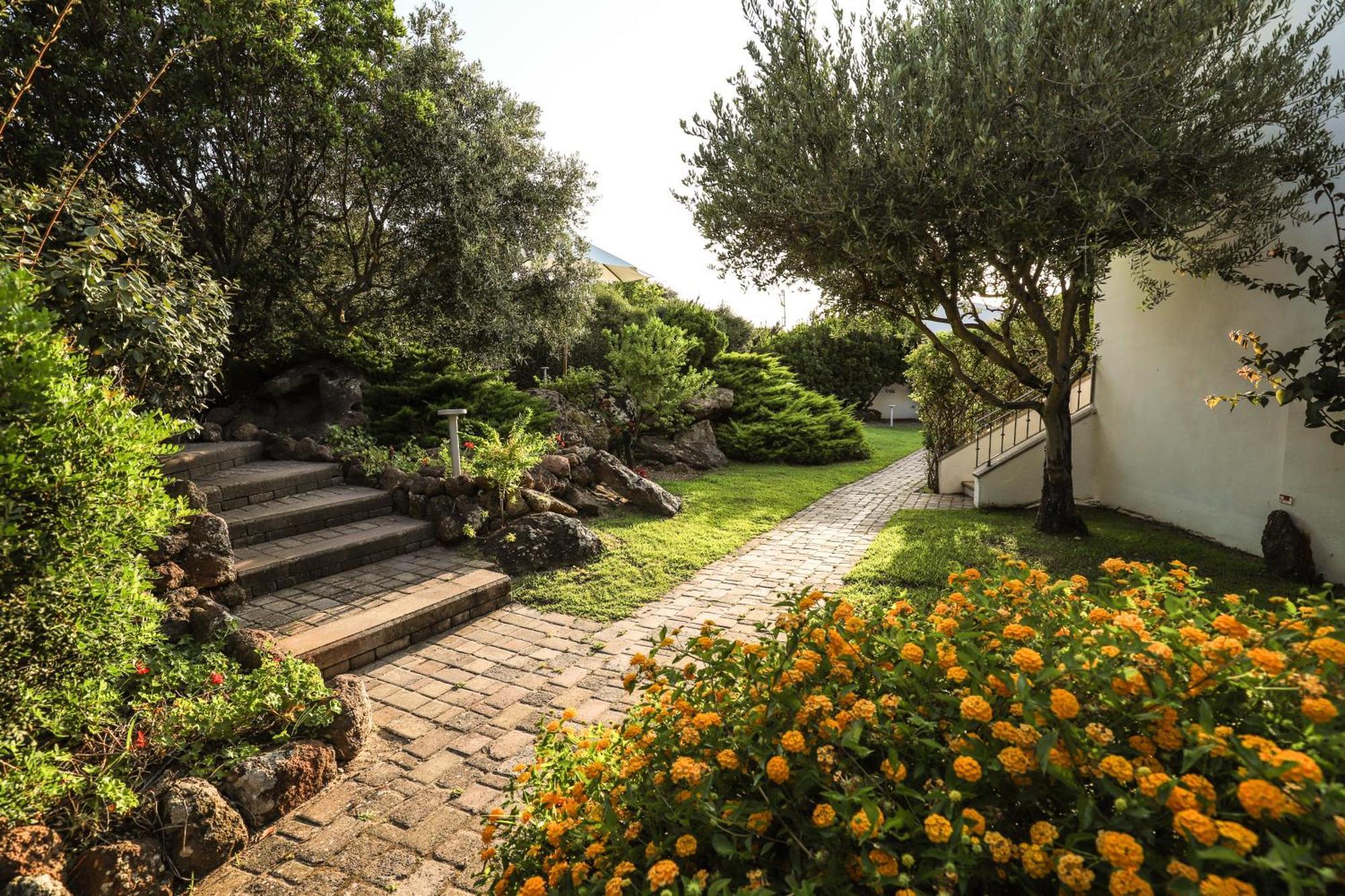 Готель Il Borgo Bagabaga - Exclusive Country Retreat Кастельсардо Екстер'єр фото